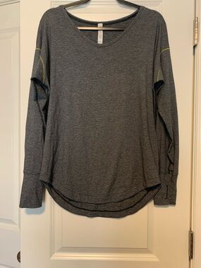 lululemon athletica Black & White Striped Long Sleeve Top Sz 8, GUC